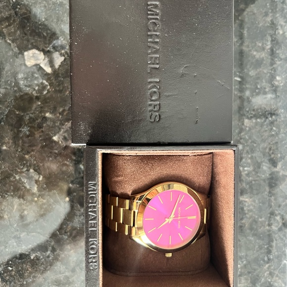 Michael Kors Gold Watch - Picture 2 of 7